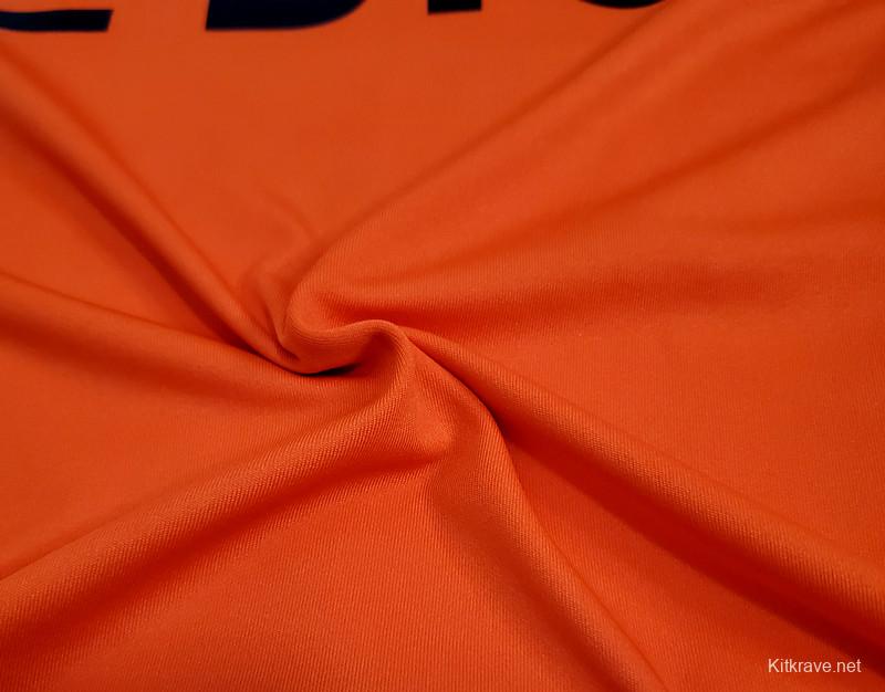 22/23 CD Universidad Catolica Orange Training Jersey