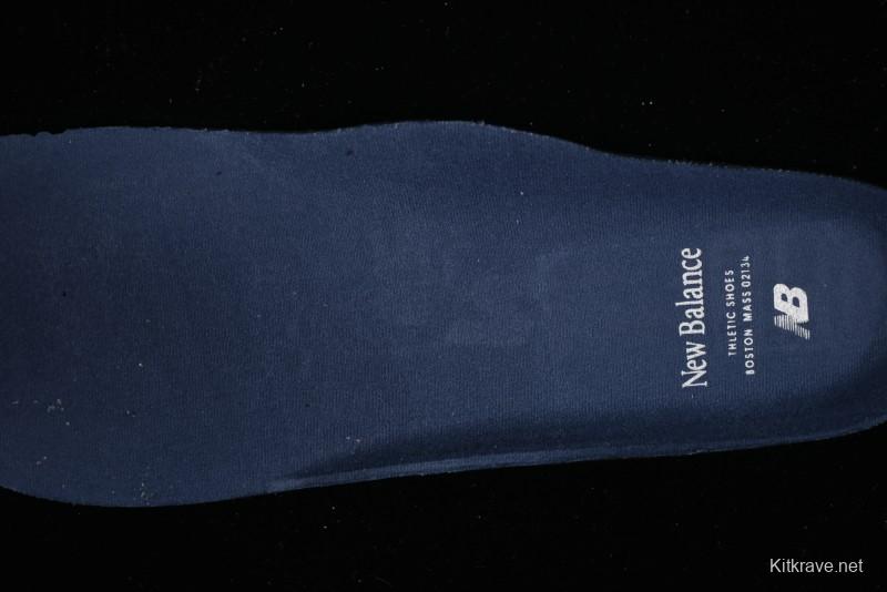 New Balance 990 Series Premium USA-Made Retro Running Shoes with Carbon Midsole - U990BB4