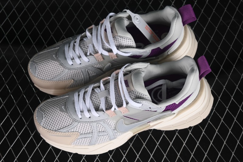Nike Runtekk V2K Retro Low-Top Running Shoes with Cushlon Foam and Anti-Slip Design - HF4305-072