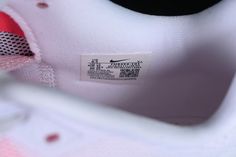 Nike Zoom Fly 6 Lightweight Responsive Running Shoes with Flyknit and React Technology - FN8454-100