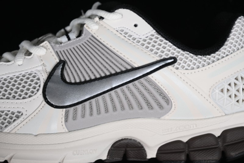 Nike Zoom Vomero 5 SP Retro Casual Running Shoes with EVA Midsole Cushion - FJ2028-001