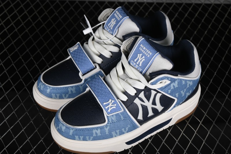 New York Yankees Chunky Liner Mid Denim Monogram Sandals with Thick Sole - 3ASXCHL4N50BLS