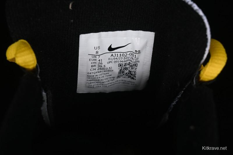 Nike Air Humara Retro Trail Running Shoes with 1990s Outdoor Style - AJ1102-001