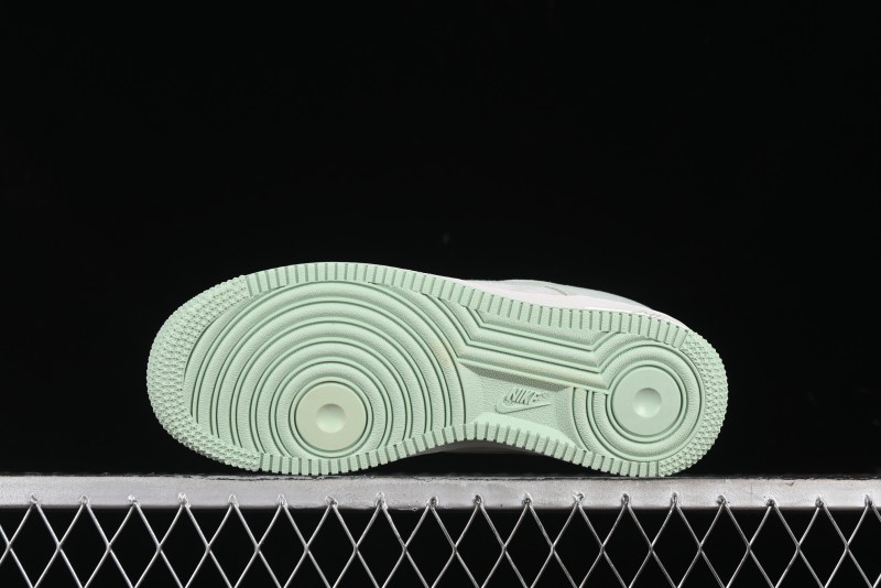 Nike Air Force 1 '07 Low Casual Sneakers with Full-Length Air Cushion - HQ1497-099
