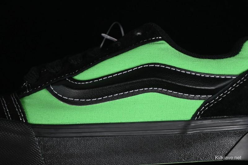 Vans Classics Knu Skool Retro Sneakers with Thickened Tongue and Enlarged Toe - VN0009QCSWE