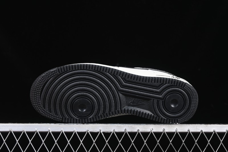 Nike Air Force 1 '07 Low The North Face Collaboration Year of the Snake Limited Edition Silver Snake Casual Sneakers - CH6336-521