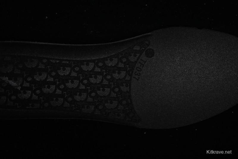 Dior B30 Sneakers with Reflective CD30 Logo and Lightweight Rubber Sole - CD30