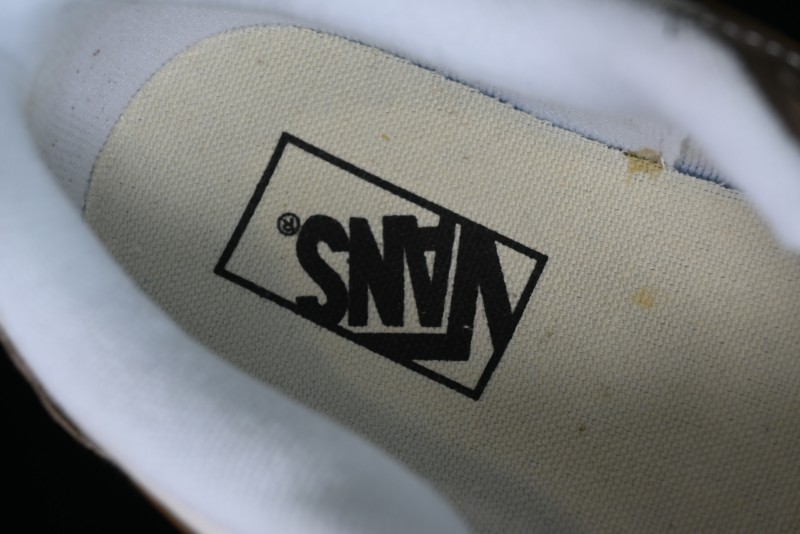 Vans Classics Knu Skool Coffee White Brown Slip-On Shoes - VN0009SAK330