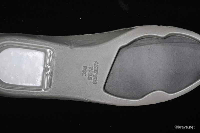 Nike SB Dunk Low Premium Skateboarding Shoes in Black and White - FN5880-001