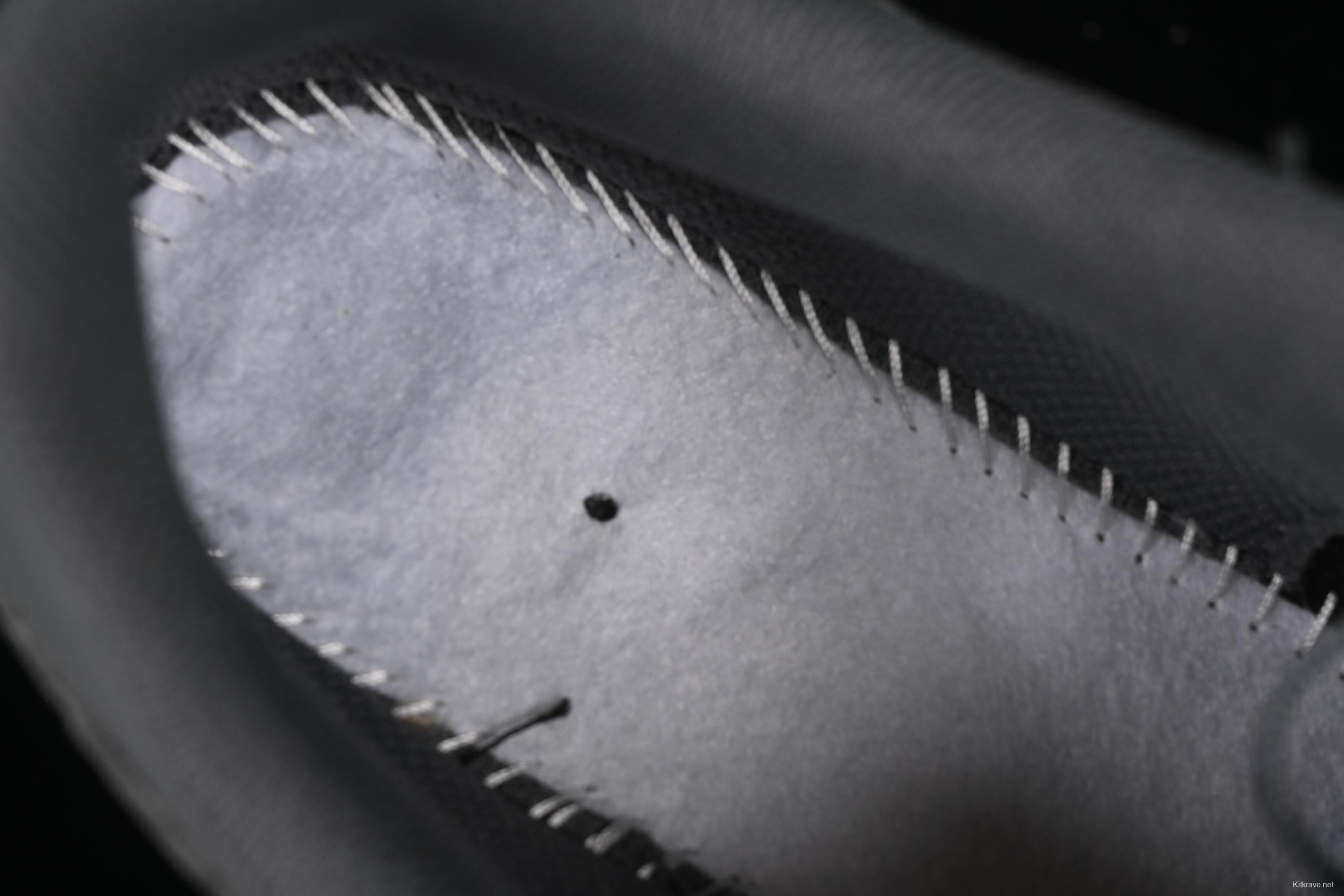 Nike Air Max 90 Retro Running Shoes with Visible Air Cushion - FN7810-001