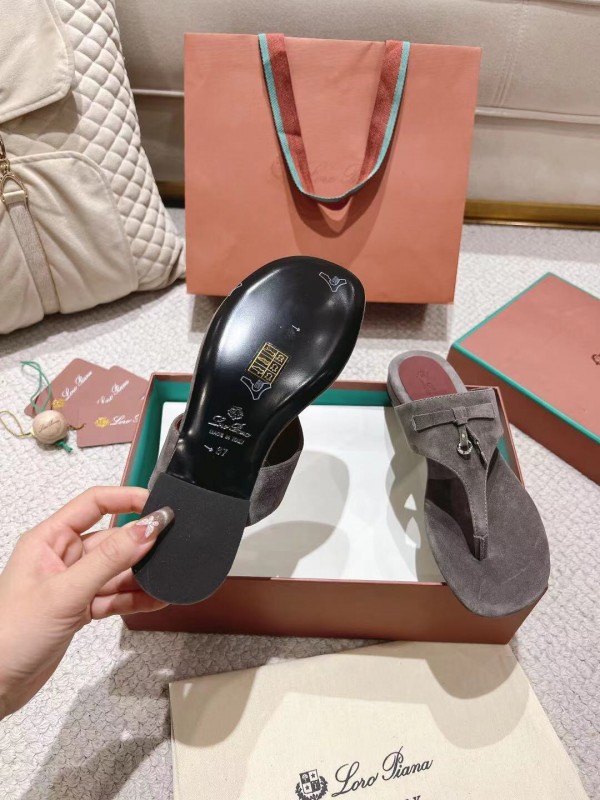 2025 LP Grey Suede Slippers LY00300