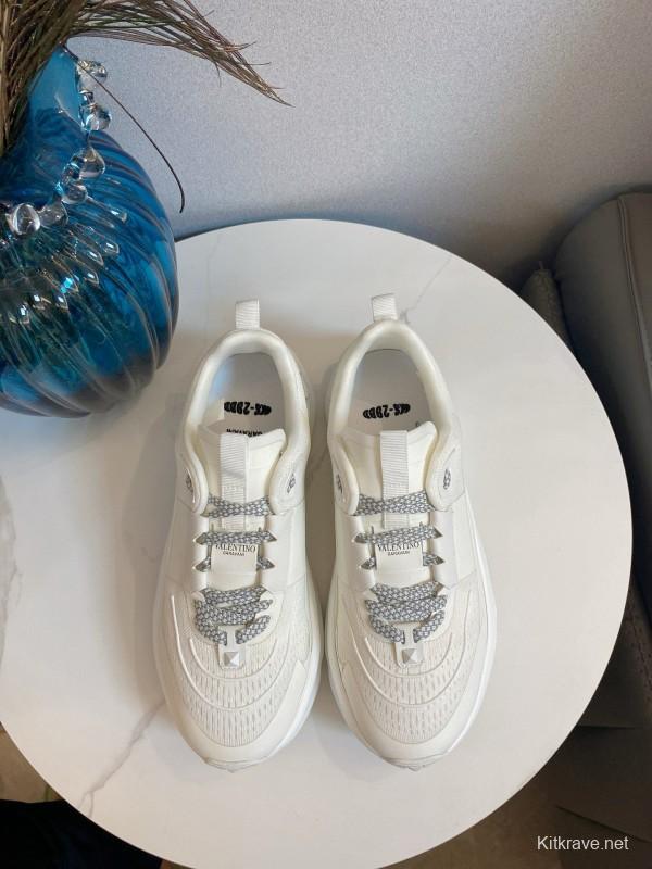 2024 Unisex Valentino White Leather Sneakers MJ00340