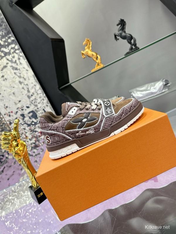 2024 Unisex Louis Vuitton Brown Silk Leather Denim Plimsolls Magic Tape MJ00410