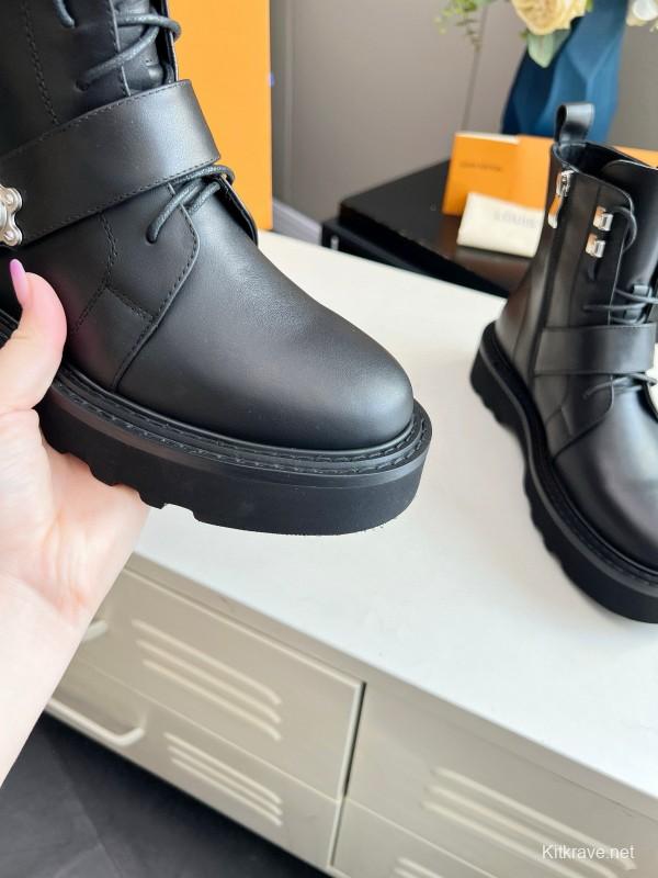 2024 Women Louis Vuitton Black Calf Leather Ankle Boots MJ00310