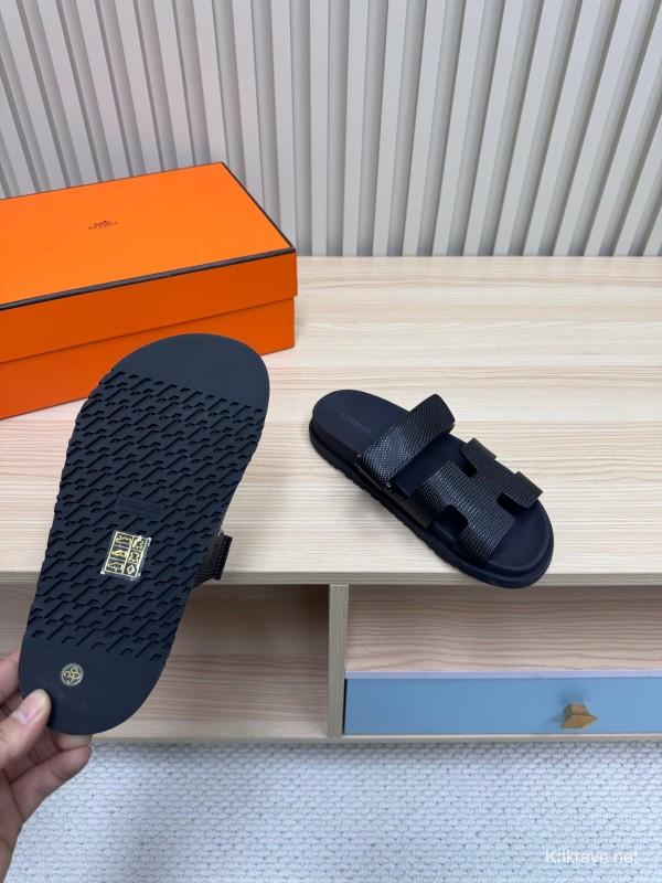 2025 Slippers Hermès Black Leather Slippers