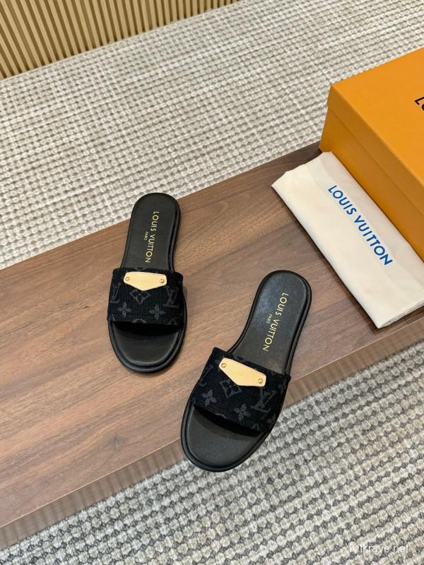 2025 Women Louis Vuitton Black Canvas Slippers LY00200