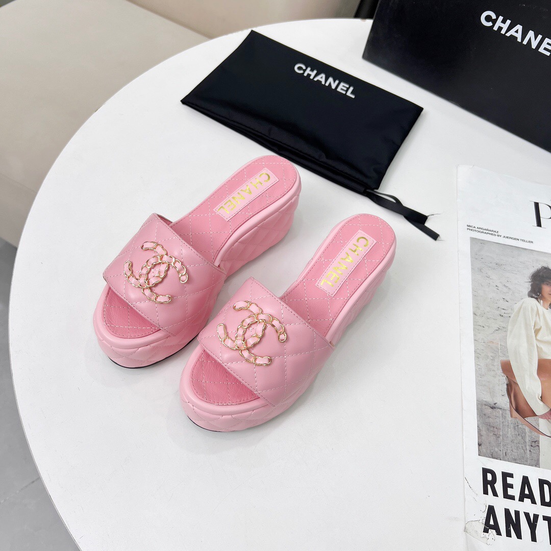 2025 Women Chanel Pink Leather Platform Sandals LY00240
