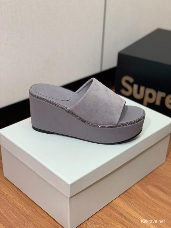 2025 Women BRUNELLO CUCINELLI Grey Suede Platform Slide Sandals Elegant Craftsmanship LY00360(F)