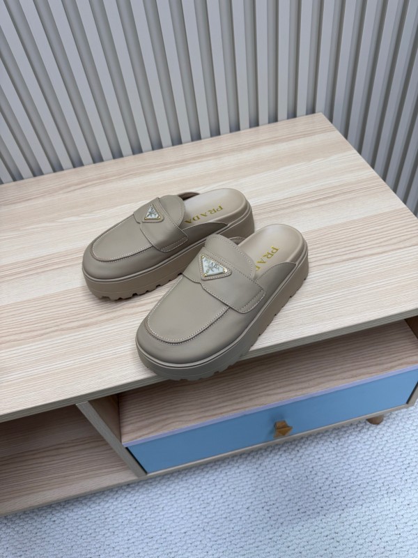 2025 Women Prada Beige Leather Slippers