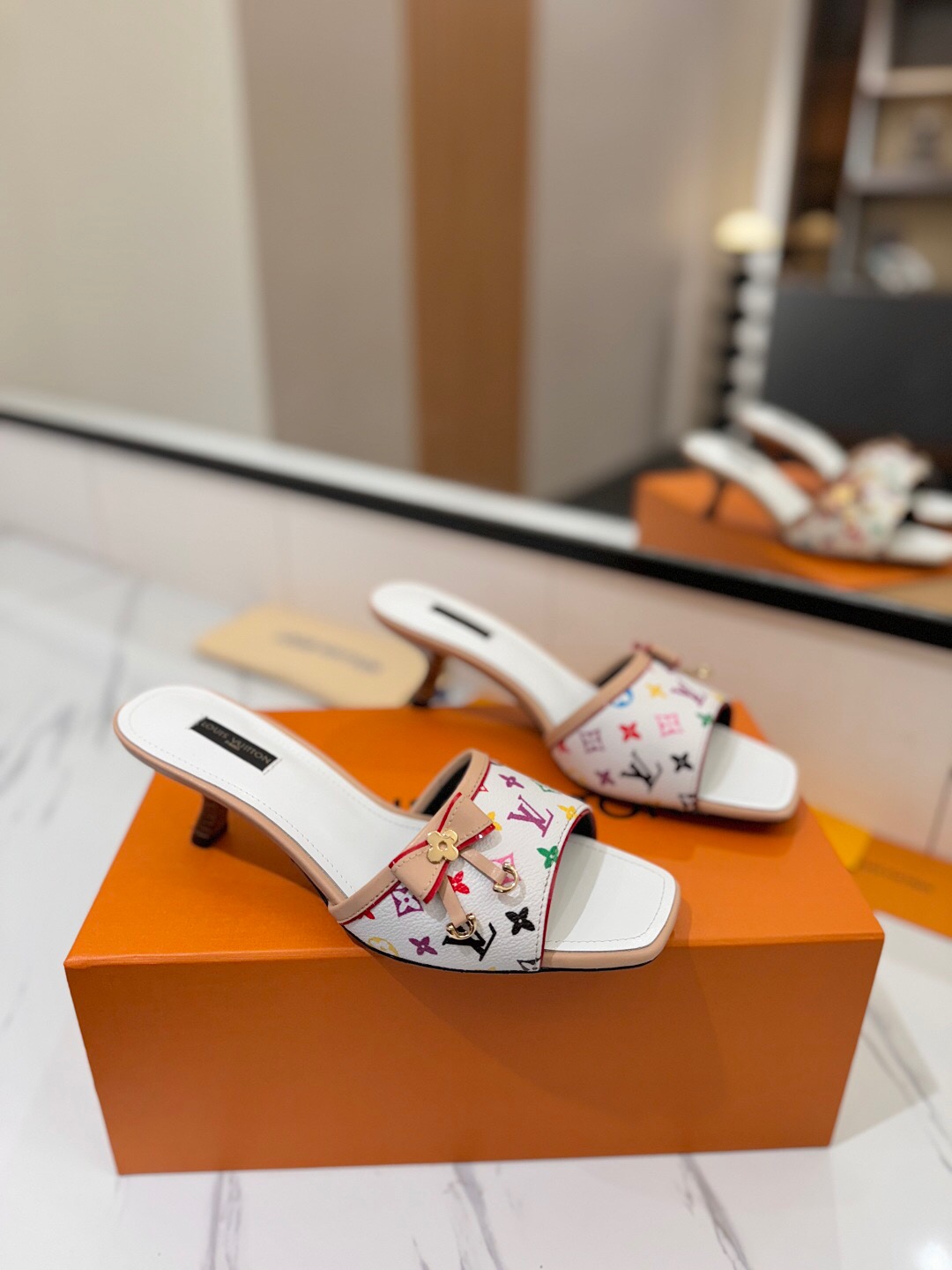 2025 Women Louis Vuitton White Multicolor Leather Sandals