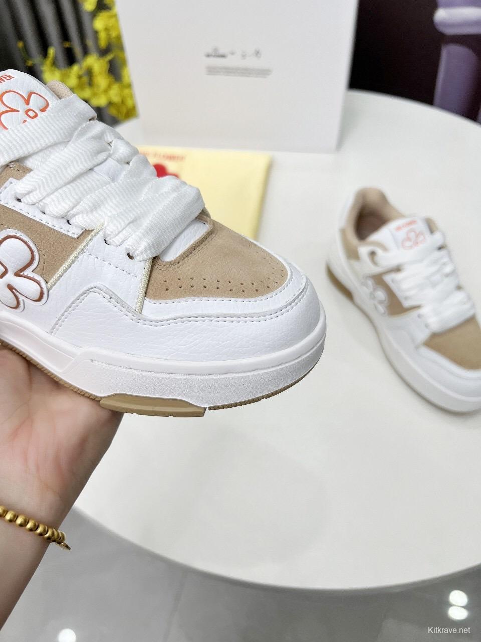 2025 Unisex WEFLOWER White Beige Leather Sneakers LY00280