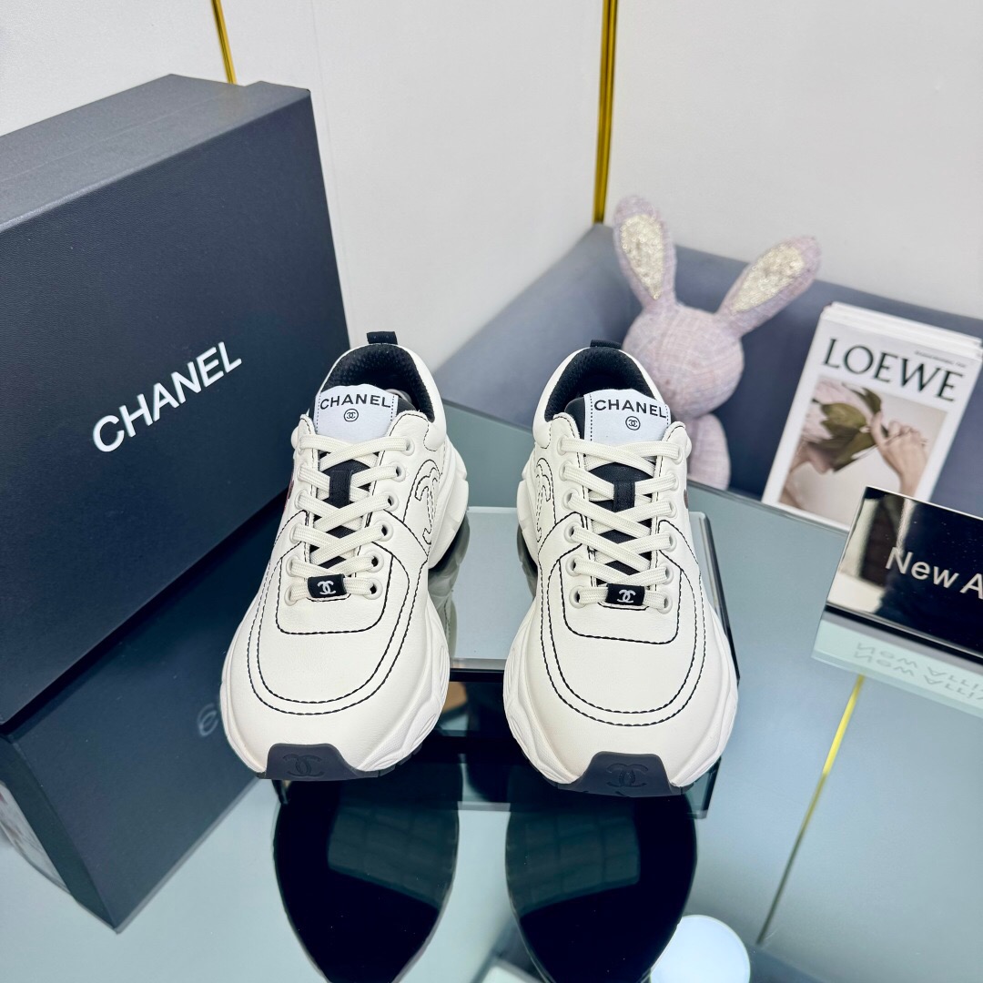 2025 Women Chanel White Leather Sneakers Cartoon Graphic