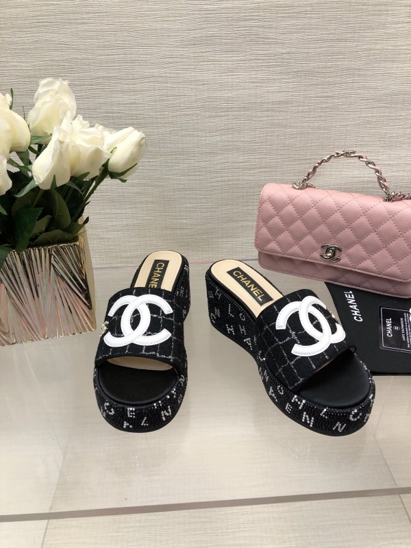 2025 Women Chanel Black Fabric Wedge Platform Slippers LY00320