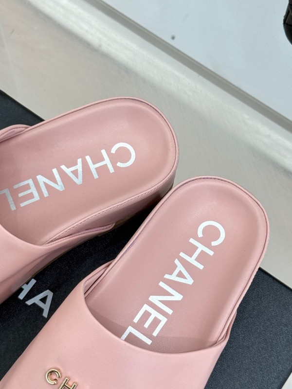 2025 Slippers Chanel Pink Leather Slippers