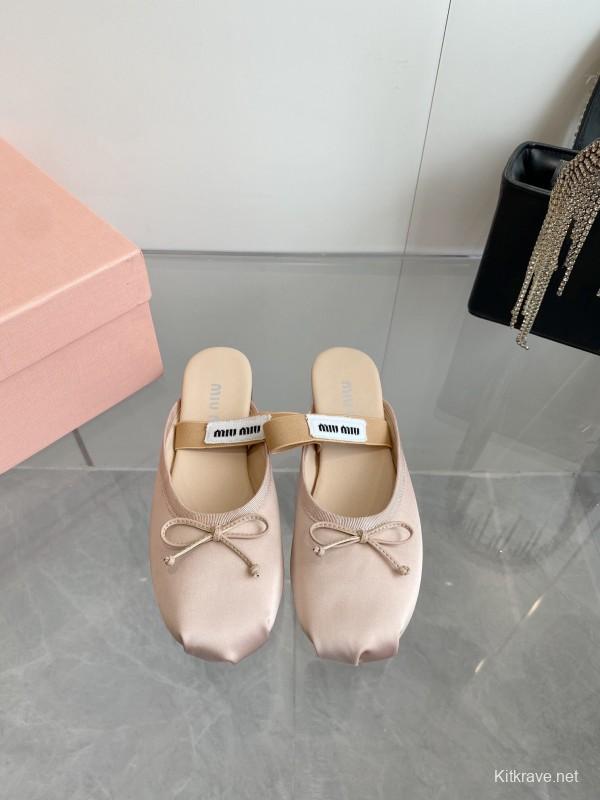 2025 Women Miu Miu Beige Satin Slippers KFY00280