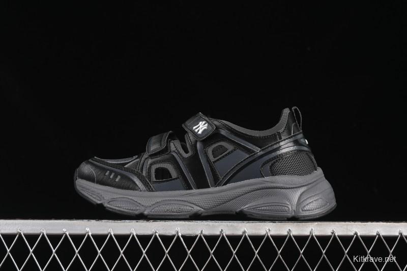 New York Yankees MLB Ace Runner Mask Jane Summer Casual Sandals - 3ASDACE5350BKS