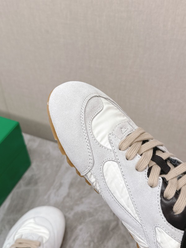 2025 Unisex Bottega Veneta White Black Nylon Suede Sneakers KFY00290