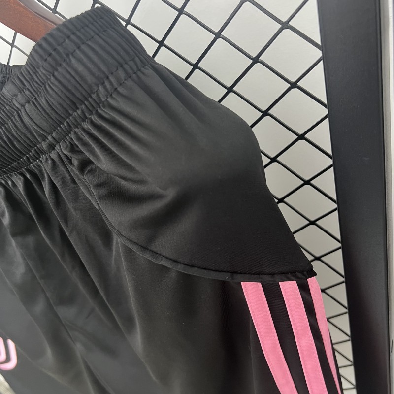 25/26 Juventus Home Shorts