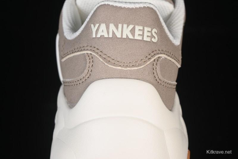 New York Yankees Bigball Chunky Vintage Window Platform Sneakers - 3ASHVT35N50BRS