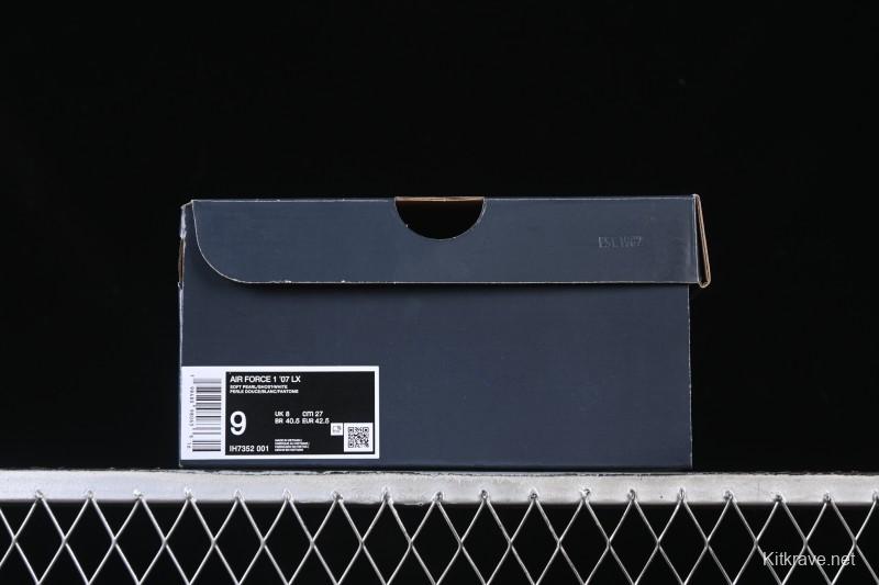 Nike Air Force 1'07 Low Casual Sneakers with Full-Length Air Cushion - IH7352-001