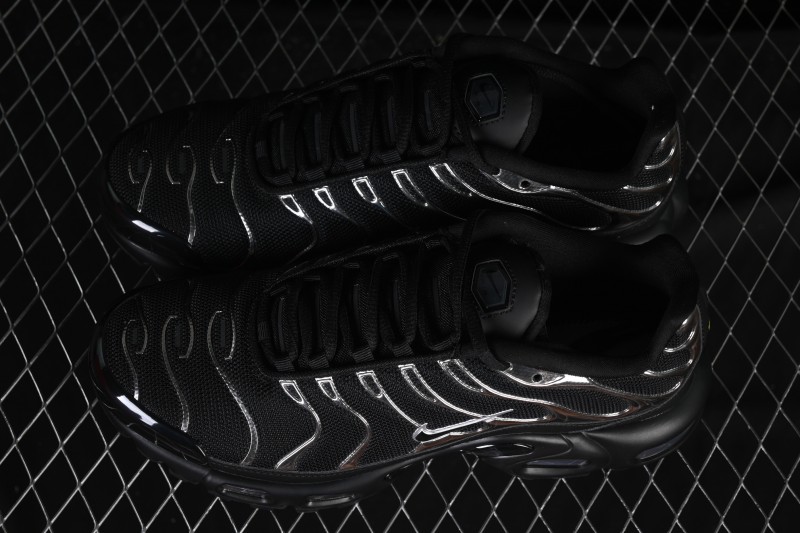 Nike Air Max Plus Retro Running Shoes with Air Cushion Technology - HJ9743-001