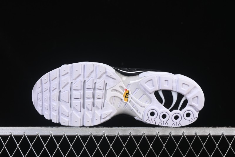 Nike Air Max Plus Retro Running Shoes with Air Cushion Technology - DM2362-001