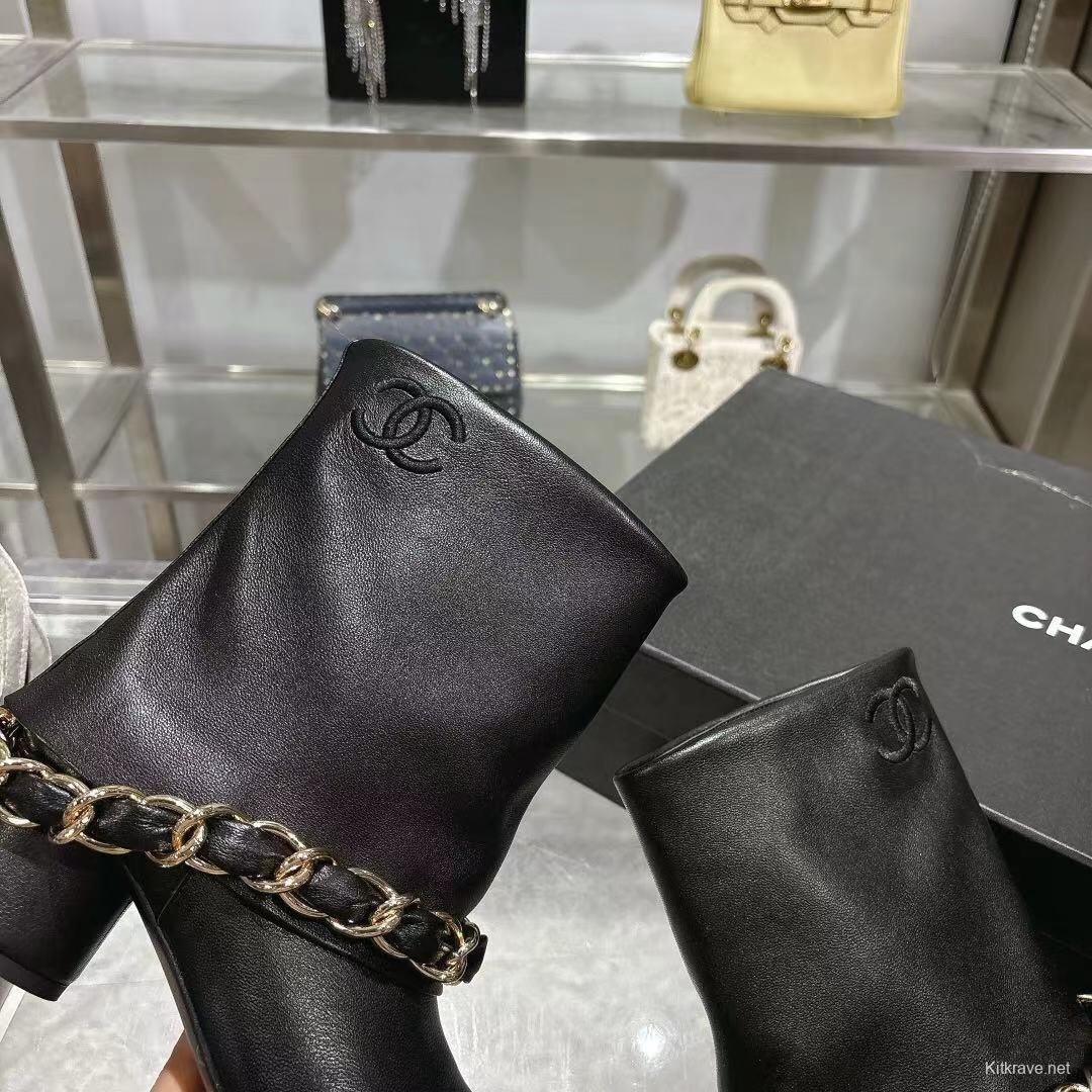 Chanel 2025/SS Chain Accent Block Heel Boots - LY00410