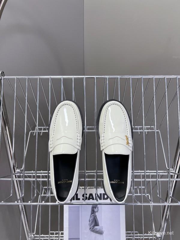 Saint Laurent Classic Loafer Flats - KFY00350