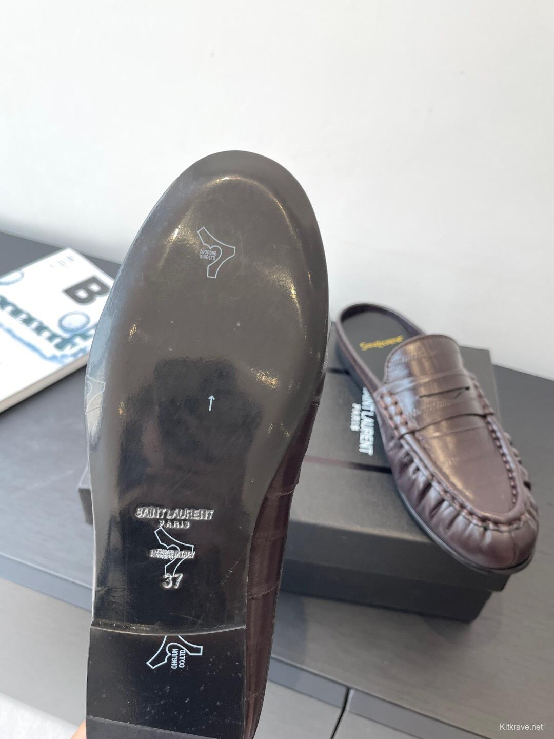 Saint Laurent Classic Loafer Slip-On Flats - KFY00320