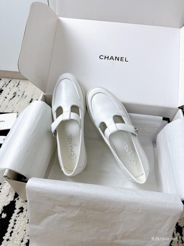 Chanel 2025 SS Loafers Classic Elegant Design - KFY00320