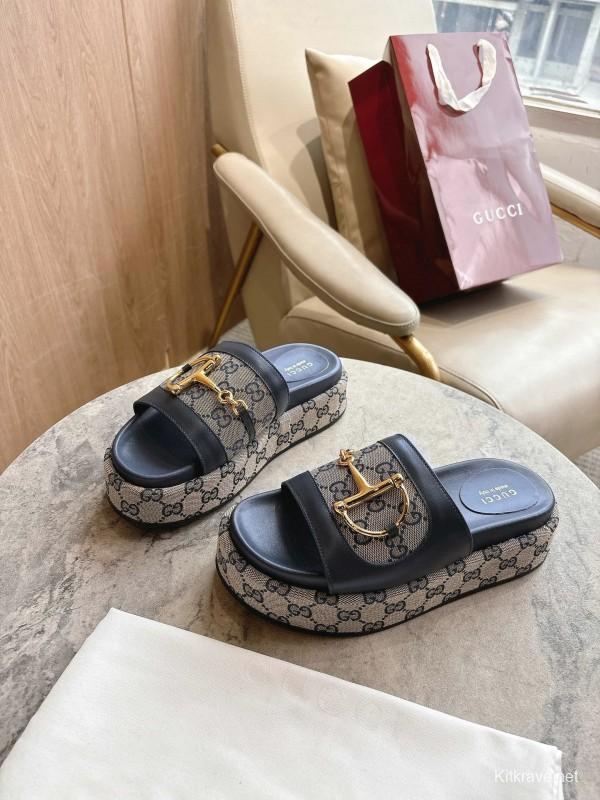 Gucci 8356-8 Women's Sandals with Horsebit Detail and Gold Hardware