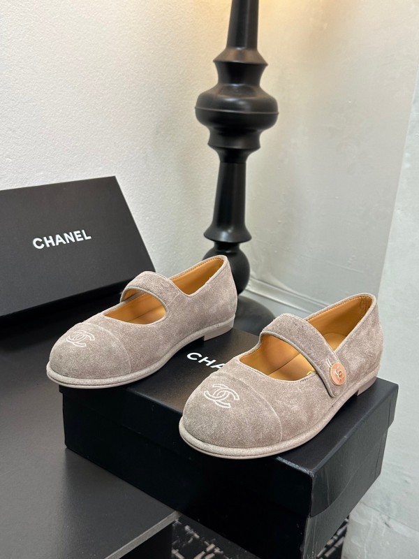 Chanel Quilted Design Slip-On Sandals - KFY00280