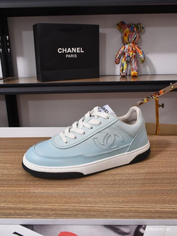 Chanel Classic Loafer with Gradient Logo and Platform Sole - KFY00350