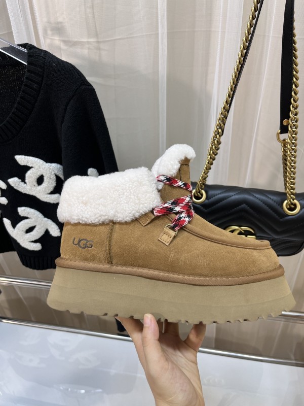 UGG Fluff Yeah Slide Platform Slippers - MJ00280