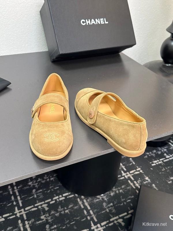 Chanel Quilted Flats Slip-On Mules - KFY00280