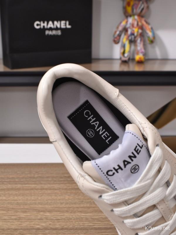 Chanel Classic Loafer with Gradient Logo and Platform Sole - KFY00350