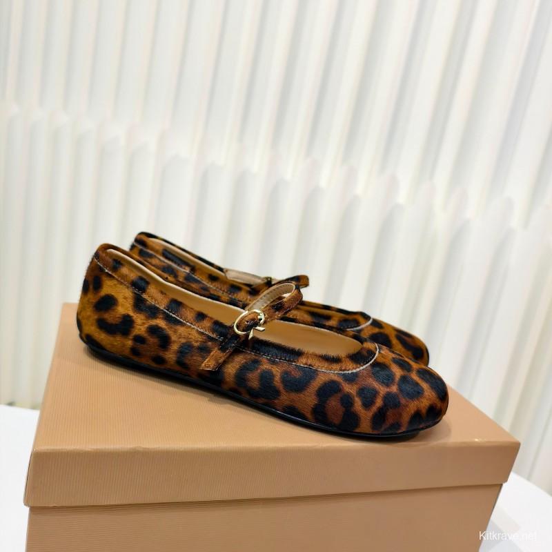 Gianvito Rossi Bohemian Style Flat Ballet Shoes 2025 SS