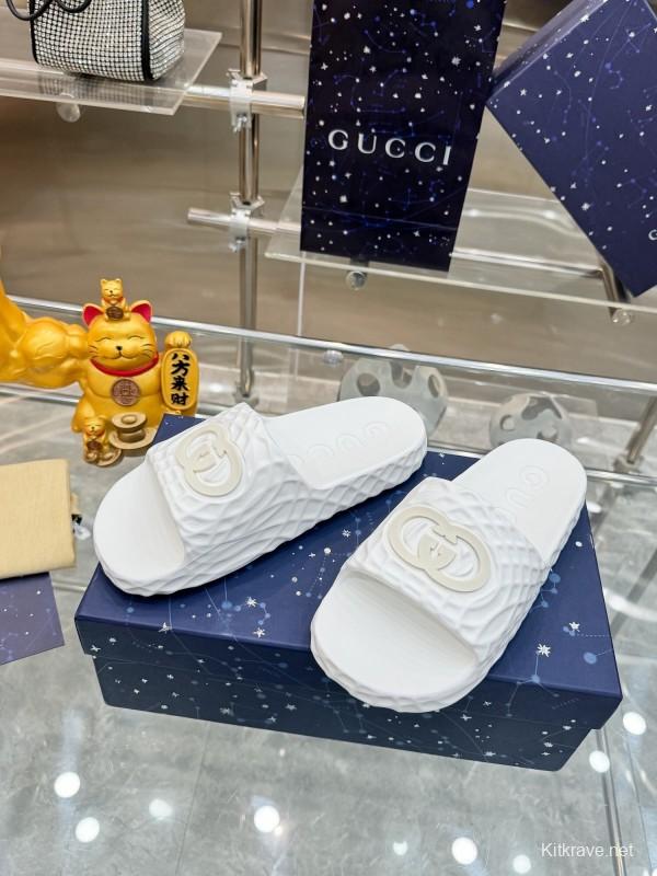 Gucci Lido Interlocking G Textured Rubber Sandals for Men - AS00170