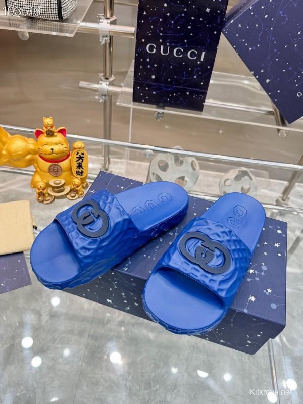 Gucci Lido Interlocking G Men's Sandals with Textured Rubber Sole - AS00170