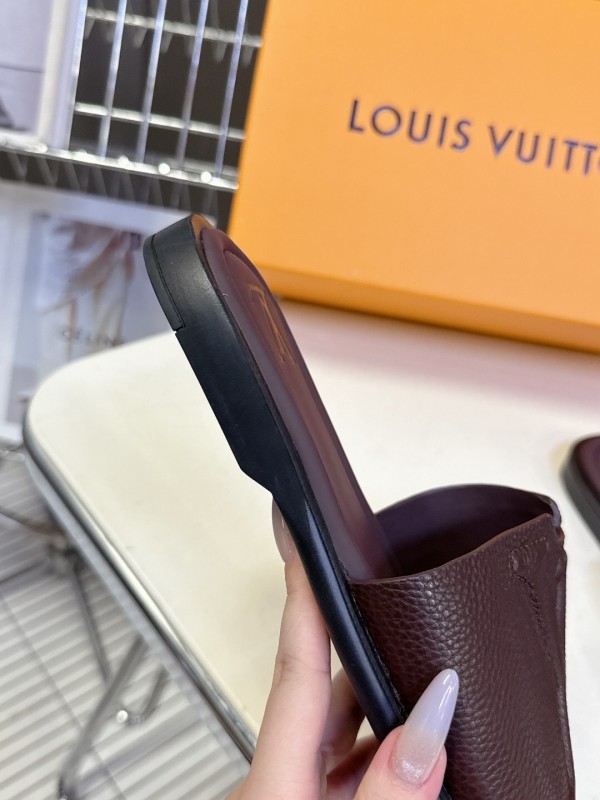Louis Vuitton Venice Series Sandals with Monogram Embossing and Adjustable Strap - KFY00220